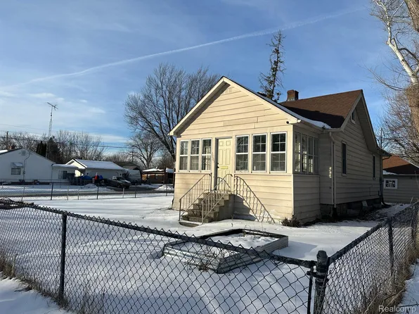 3201 Holly Ave, Flint, MI 48506