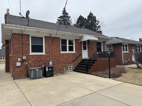 2nd image of 2337 Belleview Ave