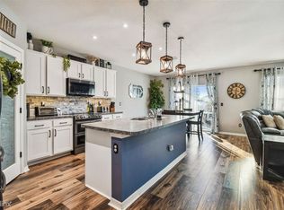 5573R Geiger Estates Dr, Zephyrhills, FL 33541