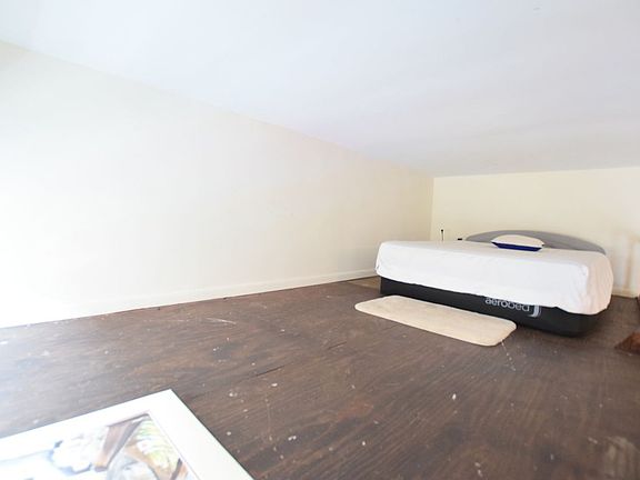 5th image of 28 W 73rd St APT 1A