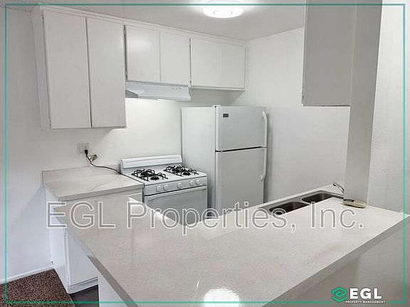 5th image of 6155 Fulton Ave APT 207
