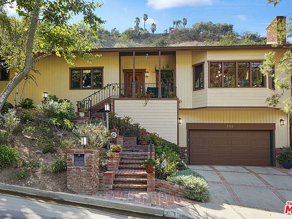 3rd image of 3715 Benedict Canyon Ln