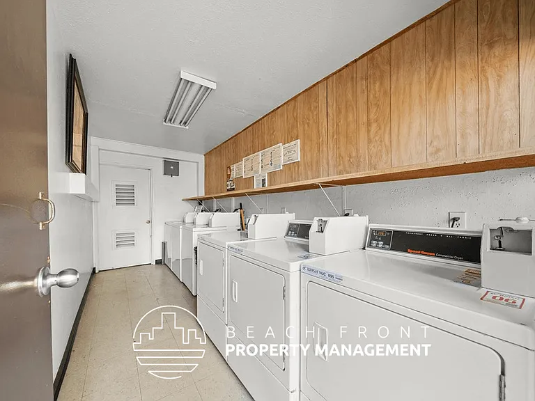 910 Enterprise Ave. — Photo 7
