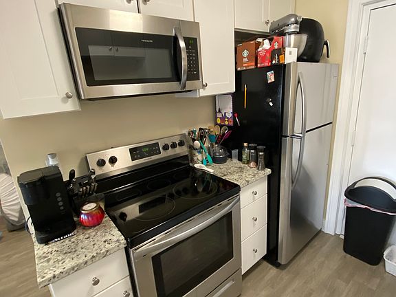 4th image of 21 Greenwood St #16