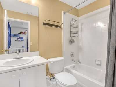 971 Summit Lake Drive, West Palm Beach, FL, 33406