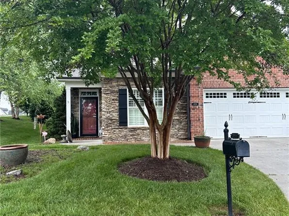 4335 Prestwick Pl, Winston Salem, NC 27106