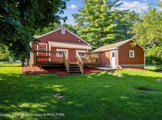 1090 W Dill Rd, Dewitt, MI 48820