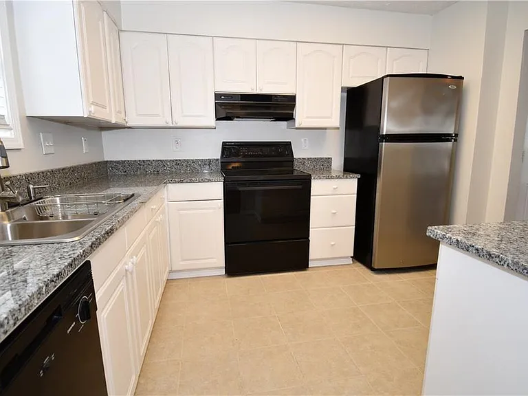 604 Wedgewood Way — Photo 6