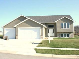 2667 Flagstone Ln NW, Rochester, MN 55901