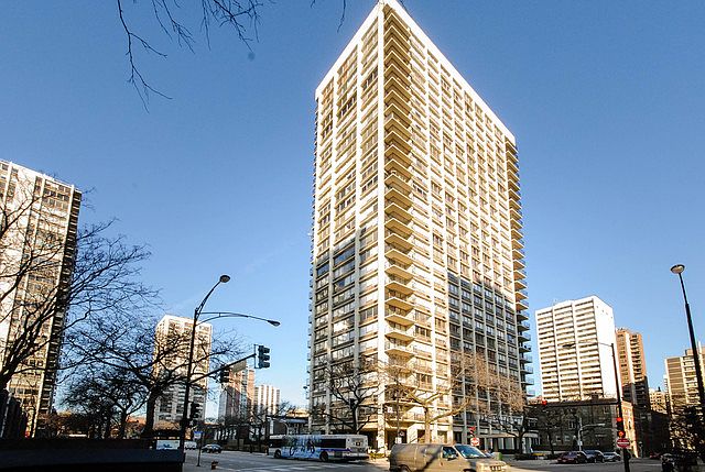 1st image of 88 W Schiller St #2509L