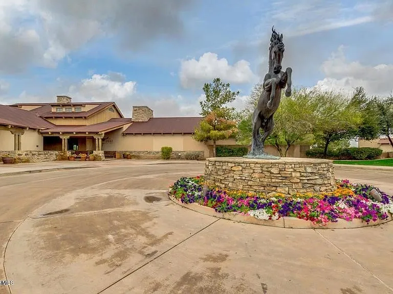 42376 W Chisholm Dr — Photo 18