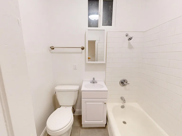 925 Geary Street — Photo 17