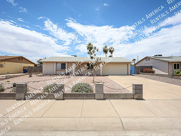 1117 W Auburn Dr — Photo 3