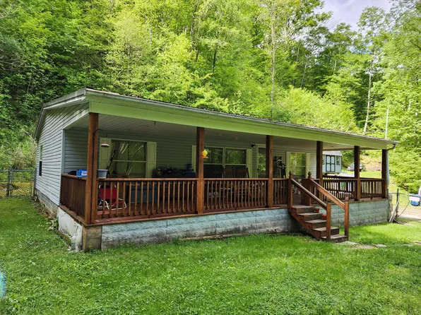 1961 Acup Rd, Happy, KY 41746