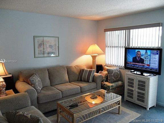 5th image of 2646 SE 20th Ct #202-D