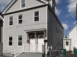 26 Abbott St, Lowell, MA 01852