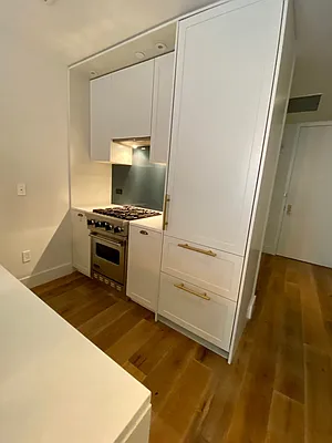 Rented by RELO REDAC INC. | media 2
