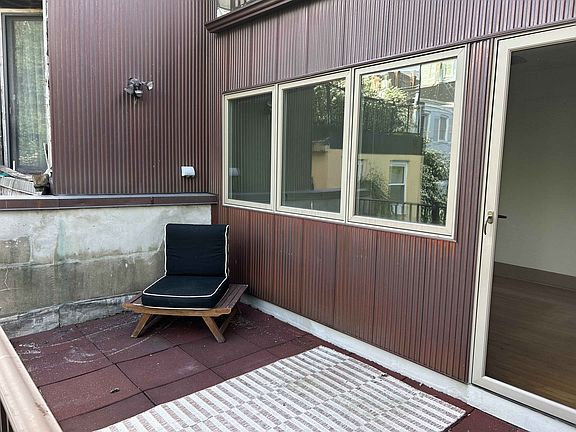 4th image of 192 Washington St APT 10