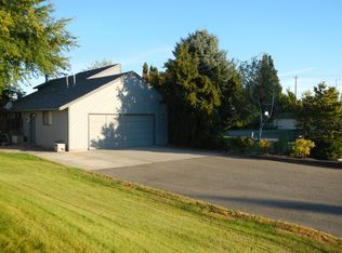 1705 Silverwood Dr, Richland, WA 99352