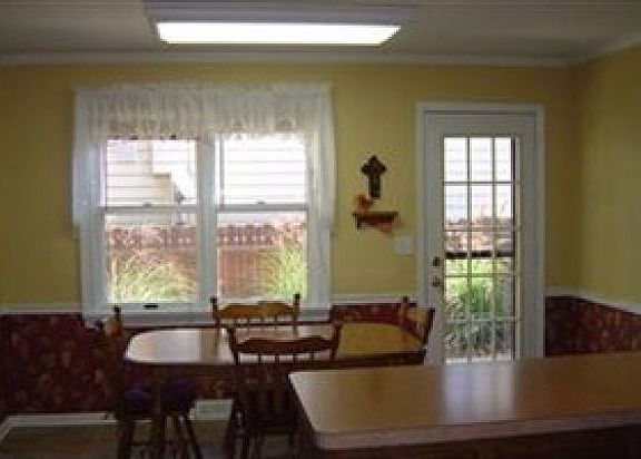 5th image of 409 Southwood Dr
