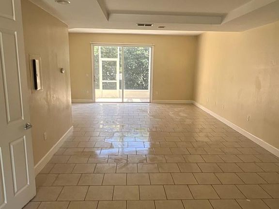 2nd image of 2088 Heritage Key Blvd