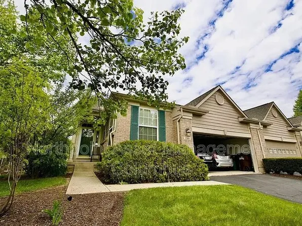 2568 Greenlefe Dr, Dayton, OH 45431