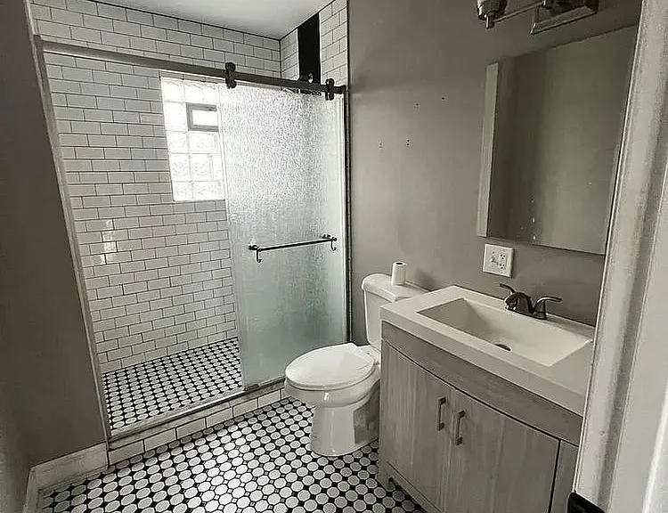 1994 Seneca St #1 — Photo 2