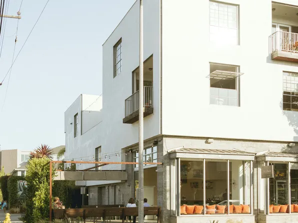 116 E Yanonali St, Santa Barbara, CA 93101