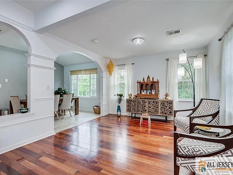 7 Stanford Dr — Photo 9
