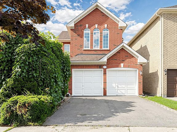 2nd image of 7 Monaco Cres