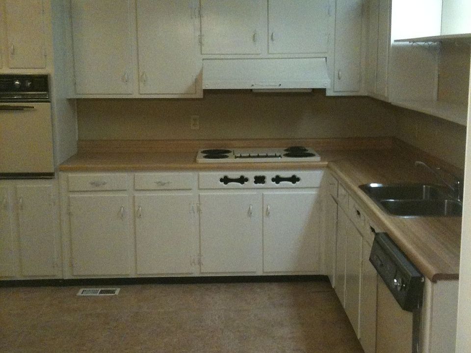 2nd image of 306 Pine Valley Dr