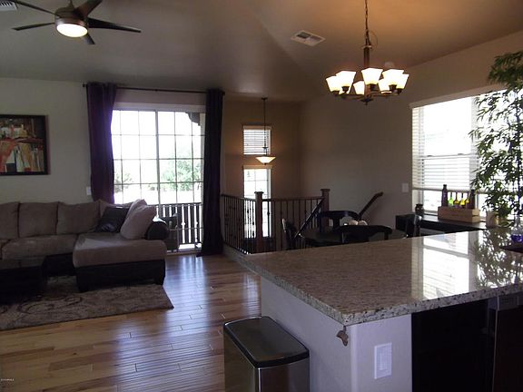 5th image of 4031 E Windsor Dr