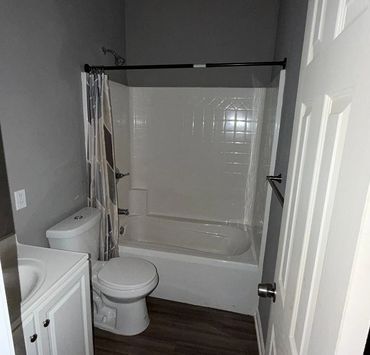 2 bed, 950 sqft, $900 — Photo 3