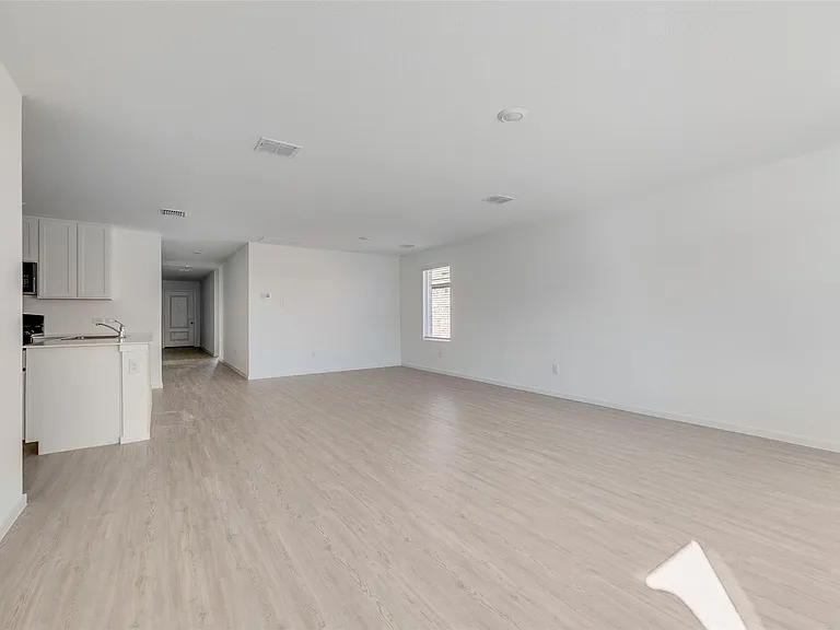 2037 Derby Ln — Photo 11