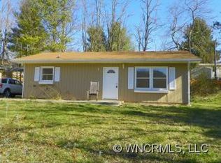 9 Windwood Dr, Candler, NC 28715