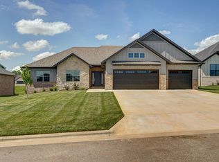 1215 W Sage Ct, Springfield, MO 65810