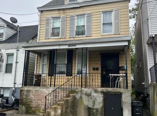 16 Cedar St, Staten Island, NY 10304