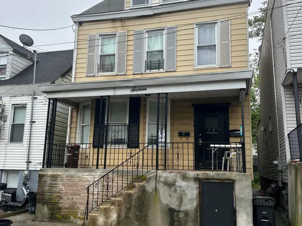 16 Cedar St, Staten Island, NY 10304