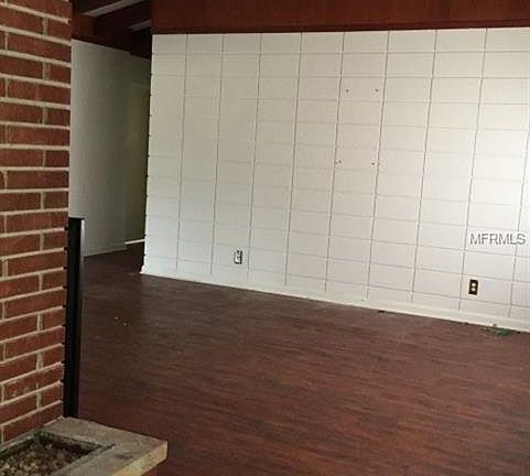 5th image of 3930 Park Ave