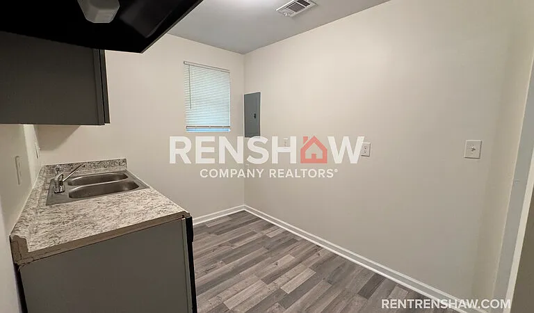 288 Leath St #7 — Photo 6
