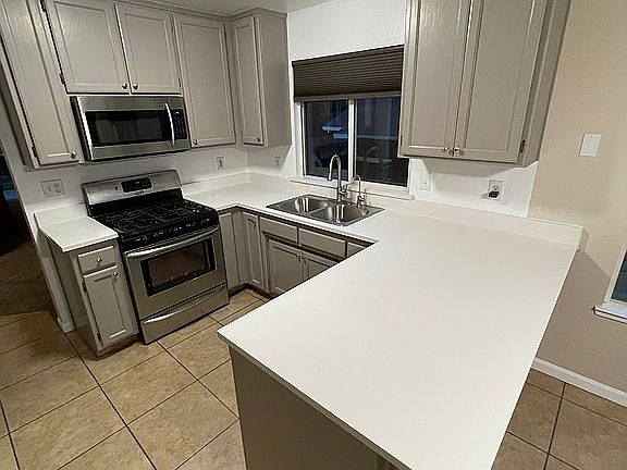 5th image of 8132 Quartz Ln