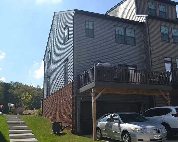 1015 Rampart Dr — Photo 5