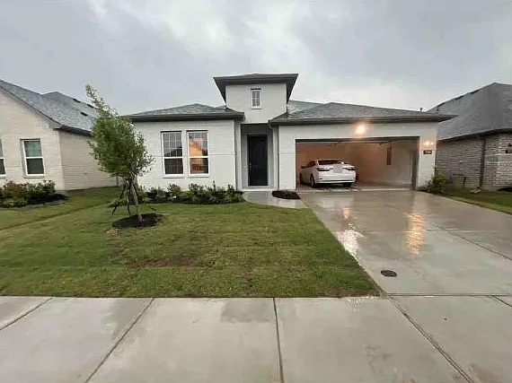 4 bed, 2194 sqft, $2,450 — Photo 4