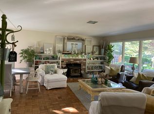 1383 Jacks Rd, Monterey, CA 93940