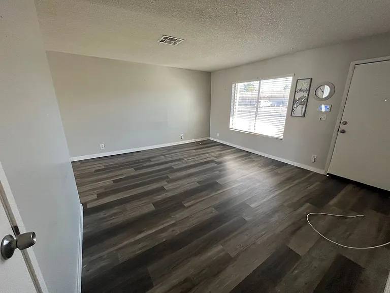 231 Fullerton Ave — Photo 2