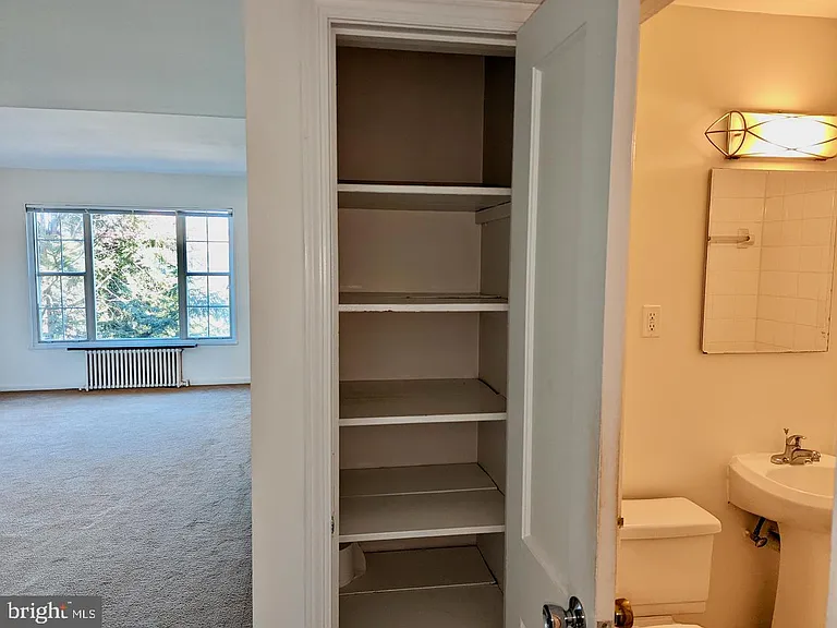 1423 N Nash St #207 — Photo 15