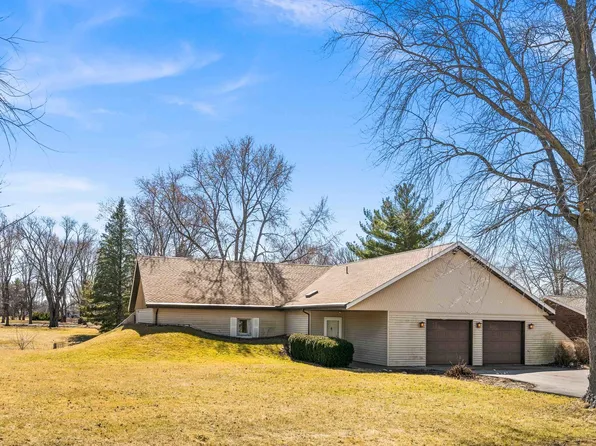 3243 Greenwood Dr, Dewey, IL 61840