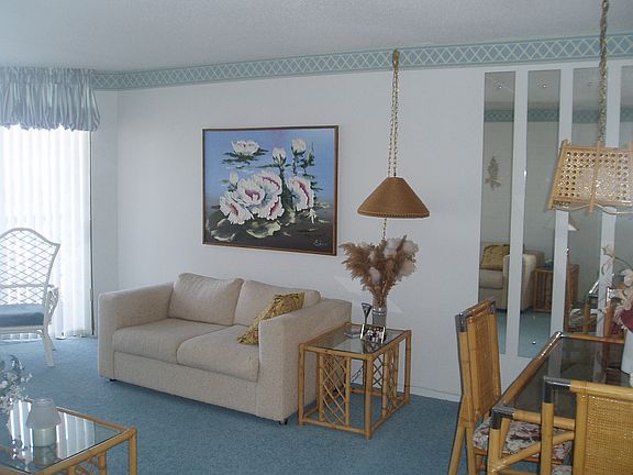 5th image of 935 Ocean Ave APT 305