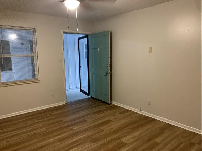 2043 Wynwood Dr NW #4 — Photo 5