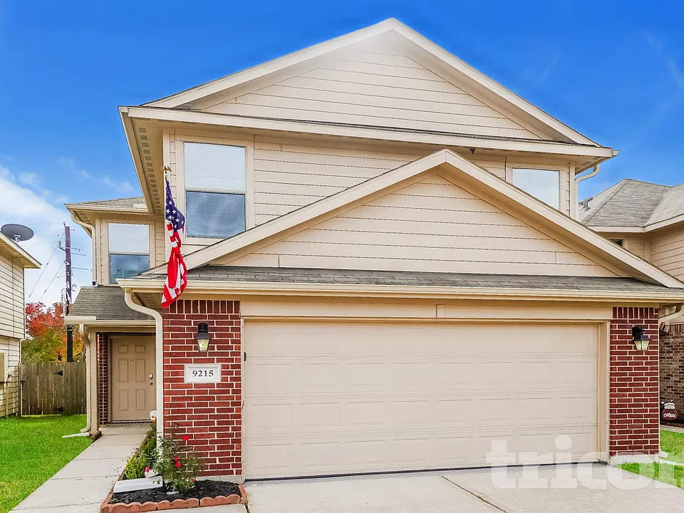 9215 Dewberry Blossom Ln